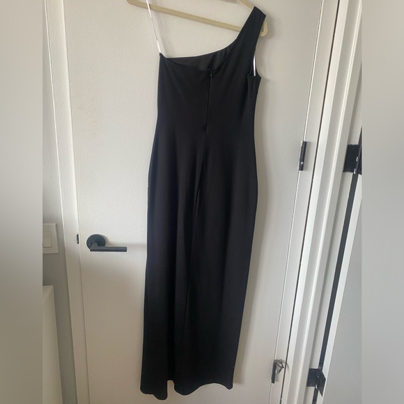 Black One-Shoulder Maxi Dress - Picture 5 of 5